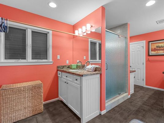 Bathroom, Interior, Recessed Lighting