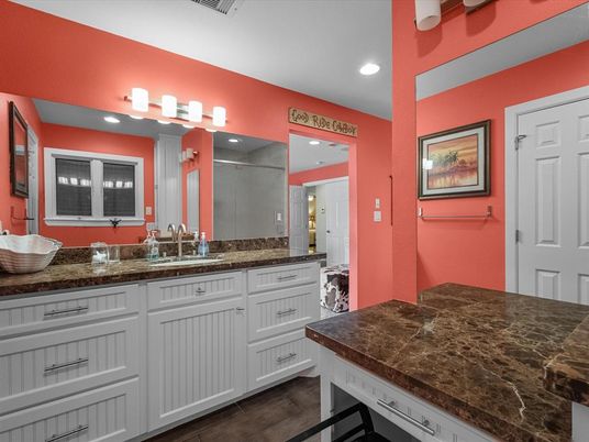 Bathroom, Dual Sink Vanities, Interior, Recessed Lighting