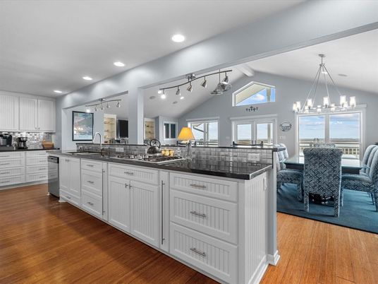 Dining room, Interior, Kitchen, Pendant Lights, Recessed Lighting, Wood Texture Flooring