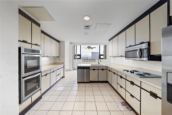 Interior, Kitchen, Stainless Steel Appliances