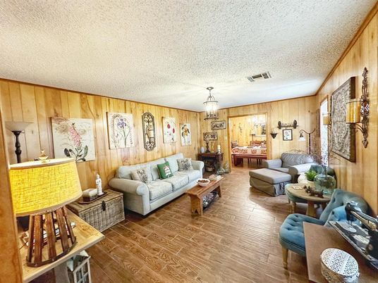 Interior, Living room, Pendant Lights, Wood Texture Flooring, Wooden Walls