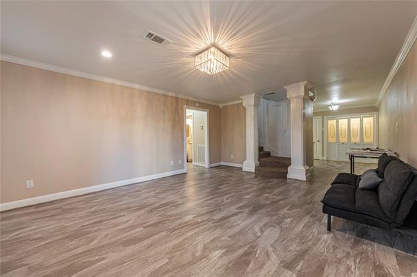 Empty room, Interior, Recessed Lighting, Wood Texture Flooring