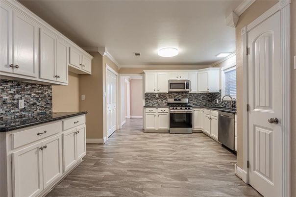 Interior, Kitchen, Stainless Steel Appliances, Wood Texture Flooring