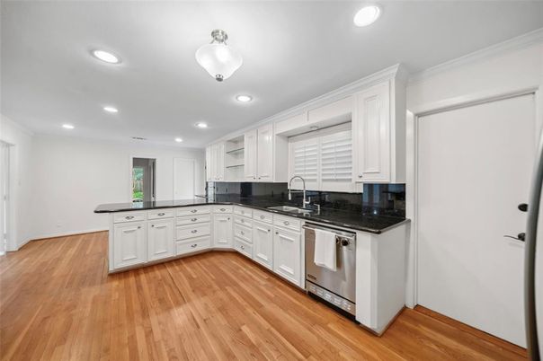Interior, Kitchen, Recessed Lighting, Wood Texture Flooring