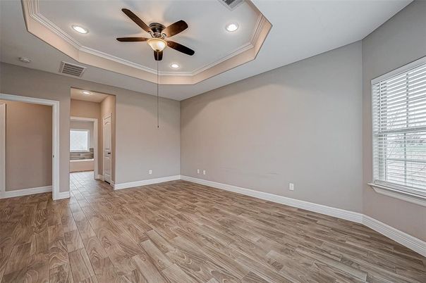 Empty room, Interior, Recessed Lighting, Wood Texture Flooring