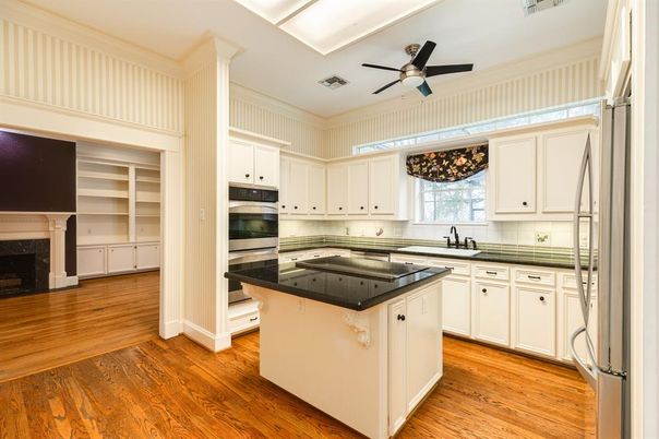 Fireplace, Interior, Kitchen, Wood Texture Flooring