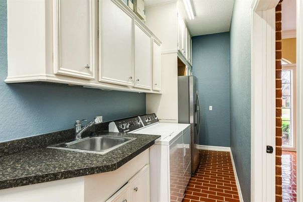 Interior, Washer