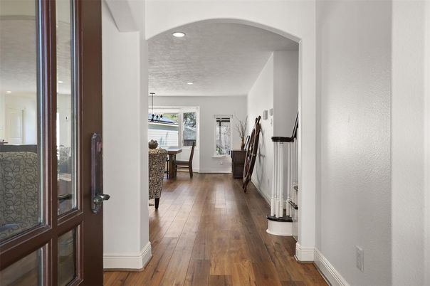 Dining room, Interior, Pendant Lights, Recessed Lighting, Wood Texture Flooring