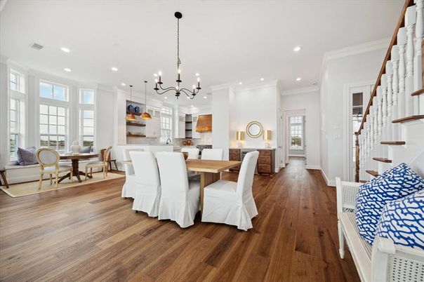 Chandelier, Dining room, Interior, Kitchen, Pendant Lights, Recessed Lighting, Wood Texture Flooring