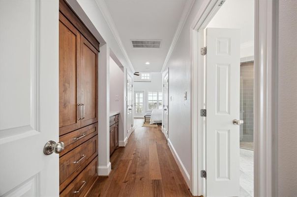 Interior, Recessed Lighting, Wood Texture Flooring