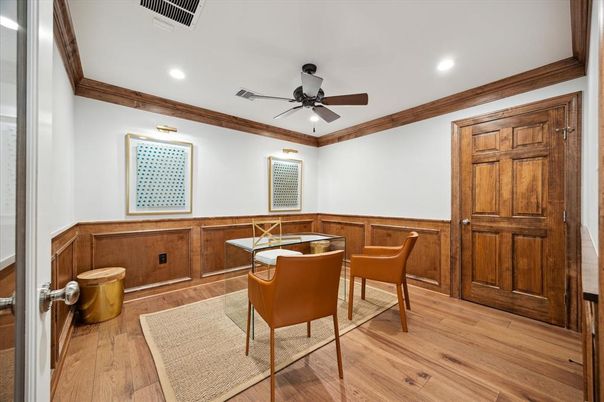 Dining room, Interior, Recessed Lighting, Wood Texture Flooring