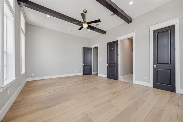 Empty room, Interior, Recessed Lighting, Wooden Beams, Wood Texture Flooring