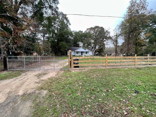 Backyard, Exterior, Tennis Courts