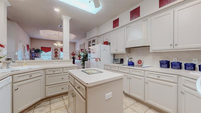 Chandelier, Interior, Kitchen, Pendant Lights, Recessed Lighting