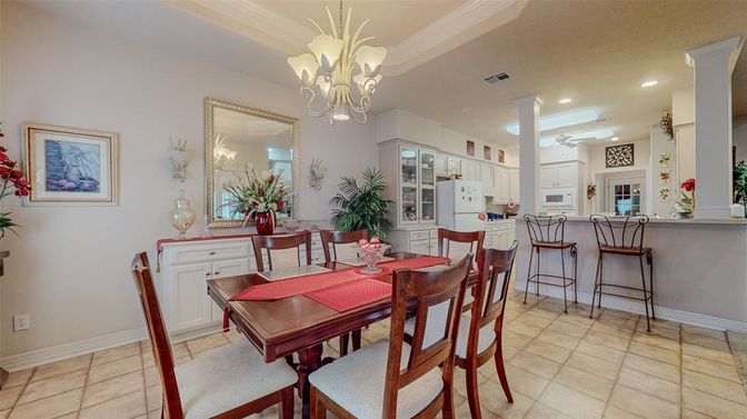 Chandelier, Dining room, Interior, Kitchen, Recessed Lighting