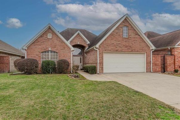 Attached, Exterior, Facade, Brick Facade, Brick Traditional