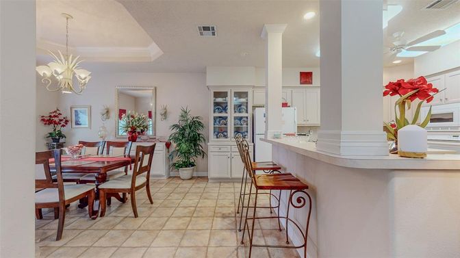 Chandelier, Dining room, Interior, Pendant Lights, Recessed Lighting
