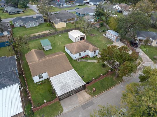 Exterior, Drone