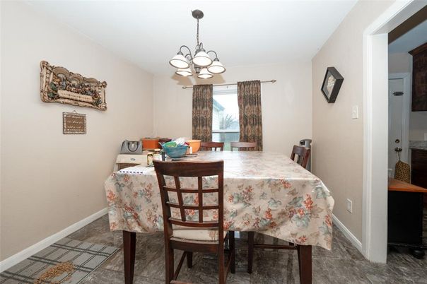 Chandelier, Dining room, Interior