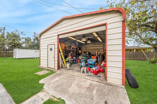 Backyard, Detached Garage, Exterior