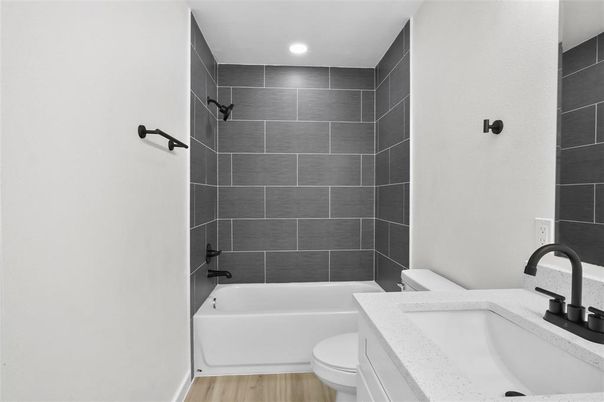 Bathroom, Interior, Recessed Lighting, Wood Texture Flooring