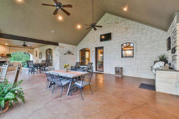 Exterior, Recessed Lighting, Stone Walls