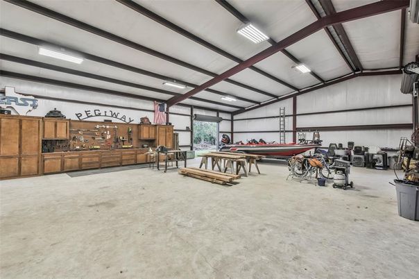 Garage, Interior