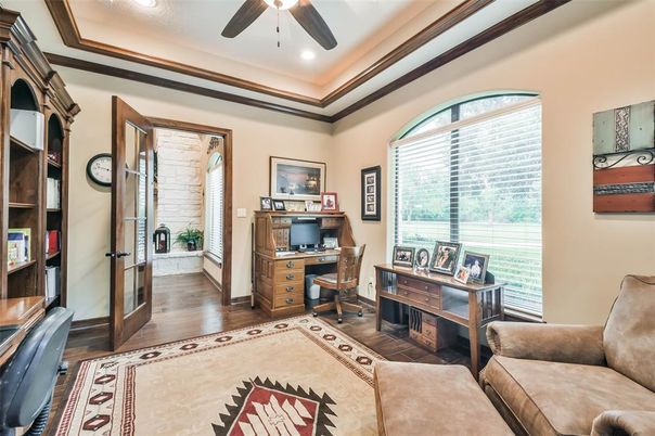 Home Office, Interior, Recessed Lighting, Wood Texture Flooring