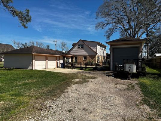 Backyard, Detached Garage, Exterior