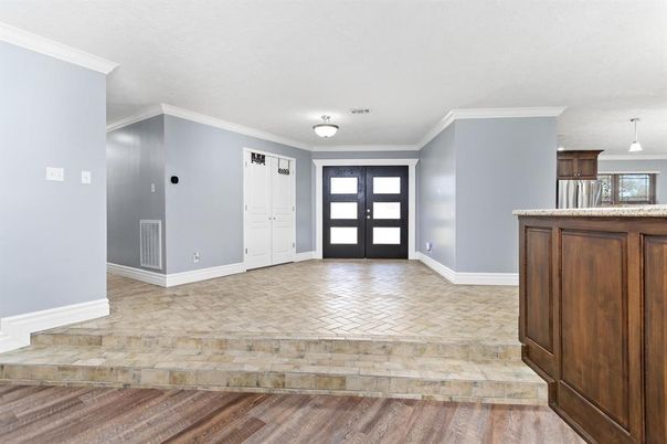 Interior, Pendant Lights, Wood Texture Flooring