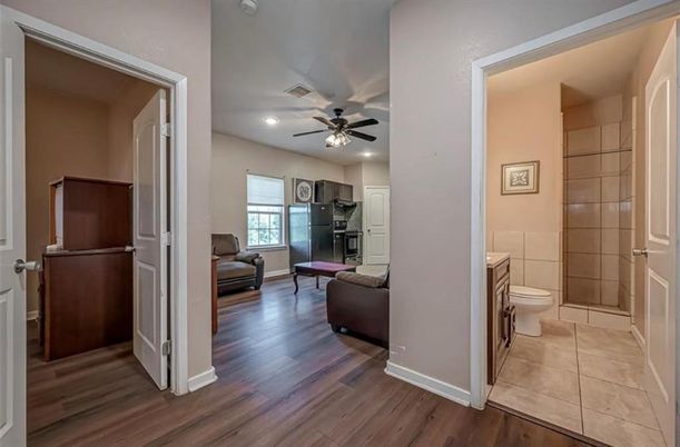 Bathroom, Interior, Recessed Lighting, Wood Texture Flooring