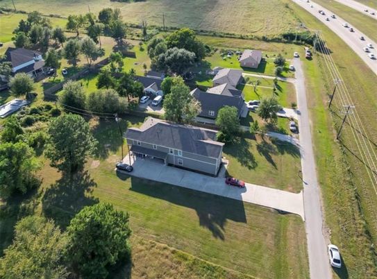 Exterior, Drone