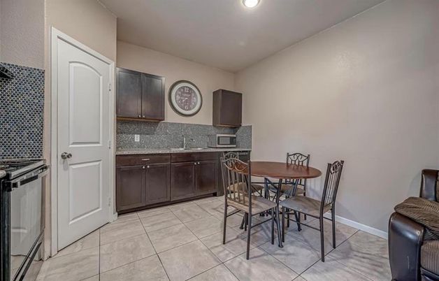 Dining room, Interior, Kitchen, Recessed Lighting