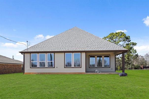 Backyard, Exterior, Facade, Cape Cod