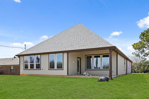 Backyard, Exterior, Facade, Ranch
