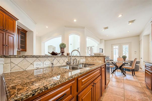 Dining room, Interior, Recessed Lighting
