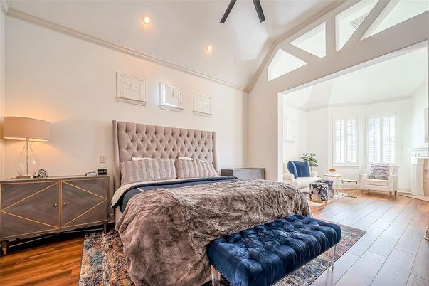 Bedroom, Interior, Recessed Lighting, Wood Texture Flooring