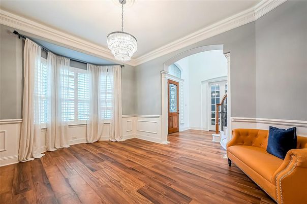 Chandelier, Empty room, Interior, Wood Texture Flooring