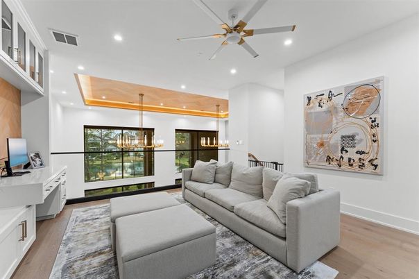 Interior, Living room, Pendant Lights, Recessed Lighting, Wood Texture Flooring