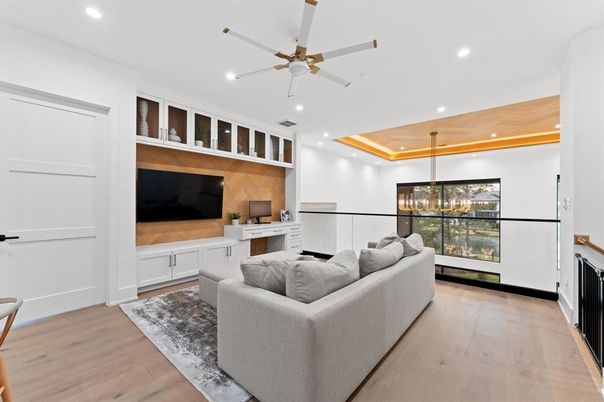 Interior, Living room, Pendant Lights, Recessed Lighting, Wood Texture Flooring