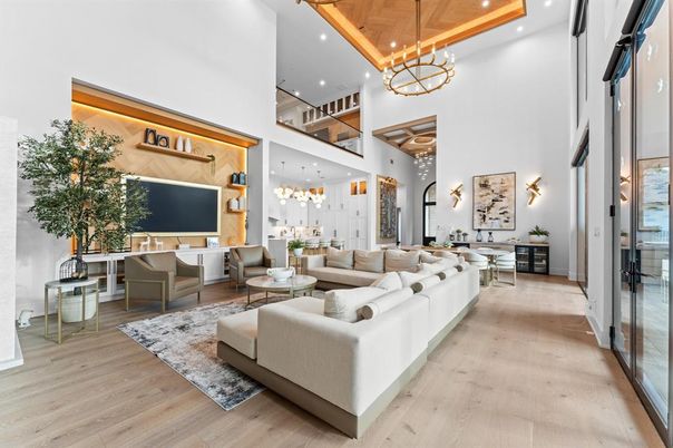 Chandelier, Interior, Living room, Pendant Lights, Recessed Lighting, Wooden Beams, Wooden Ceilings, Wood Texture Flooring