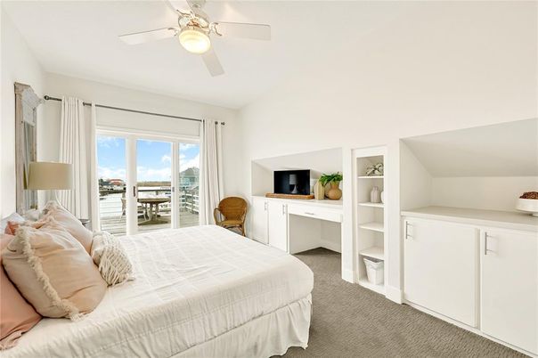 Bedroom, Interior, Water