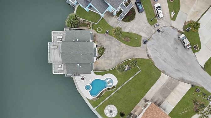 Exterior, Drone