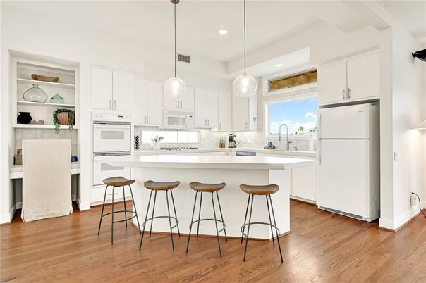 Interior, Kitchen, Pendant Lights, Recessed Lighting, Wood Texture Flooring