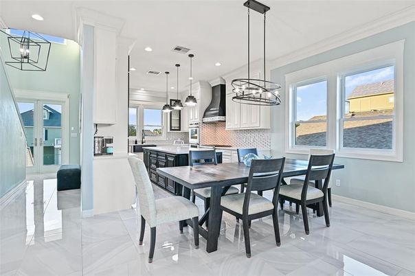 Dining room, Interior, Kitchen, Pendant Lights, Recessed Lighting, Stainless Steel Appliances