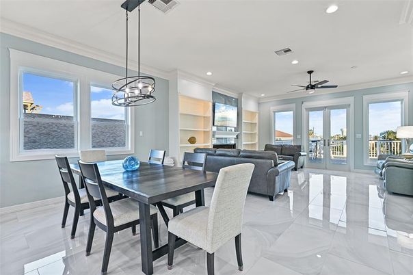 Dining room, Interior, Living room, Pendant Lights, Recessed Lighting