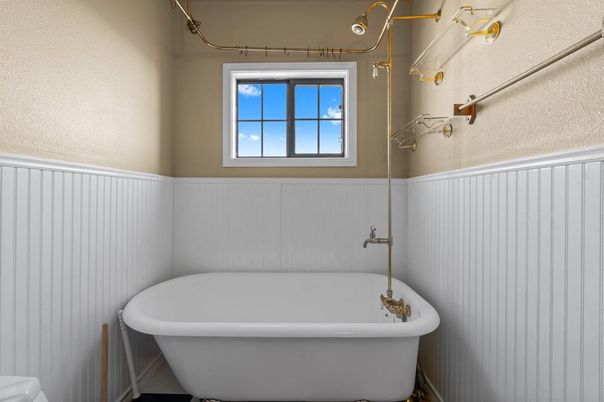 Bathroom, Free Standing Baths, Interior