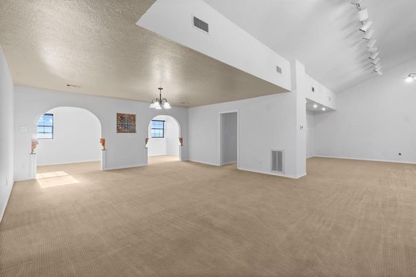Empty room, Interior, Pendant Lights
