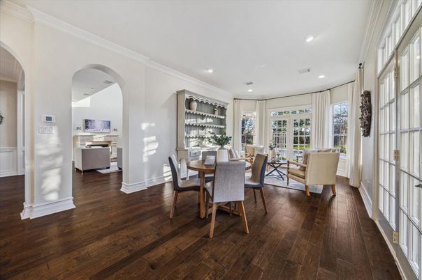 Dining room, Interior, Living room, Recessed Lighting, Wood Texture Flooring