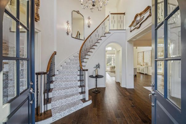 Chandelier, Interior, Wood Texture Flooring